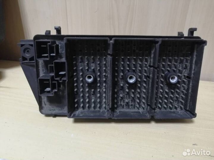 Блок предохранителей Daewoo Nubira J100