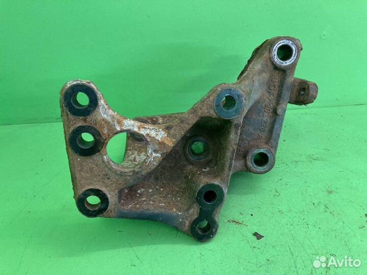 Кронштейн MAN TGA