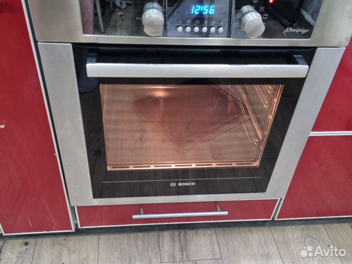 Духовой шкаф Bosch электрический