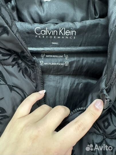Жилет Calvin Klein S