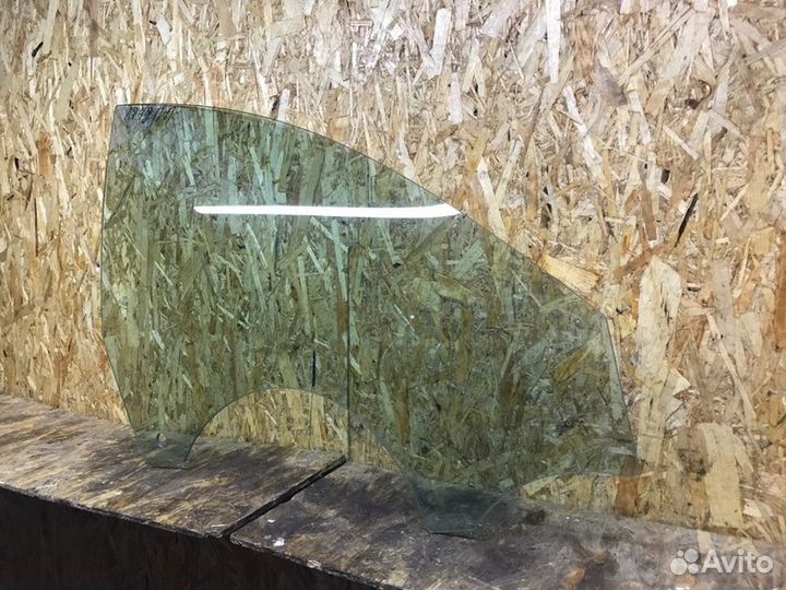 Стекло двери переднее правое Audi A7 4G 3.0 2011