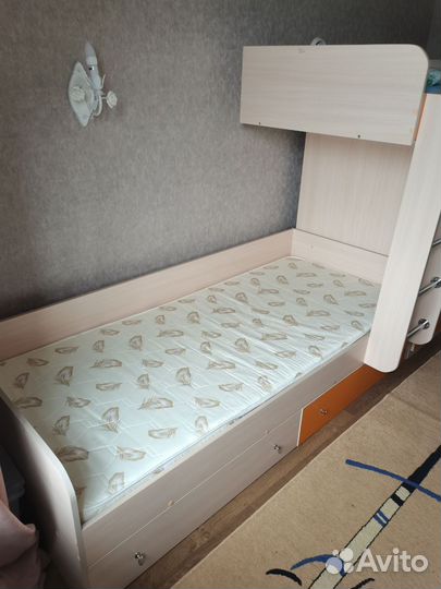 Кровать двухъярусная детская