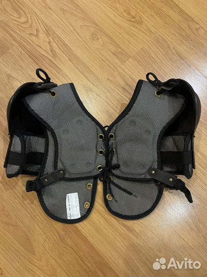 Нагрудник хоккейный