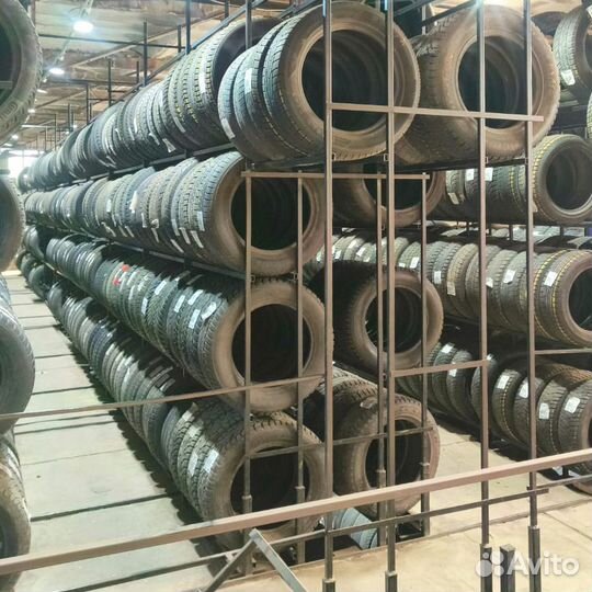 Goodyear UltraGrip Ice+ 215/55 R17 94L