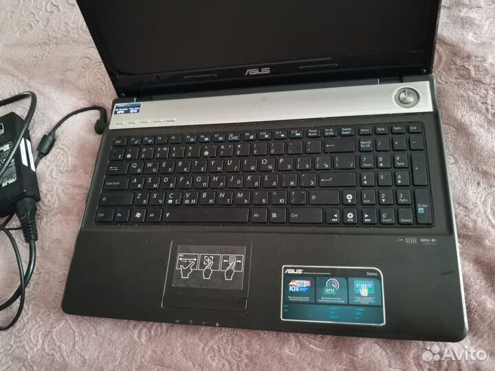 Ноутбук asus