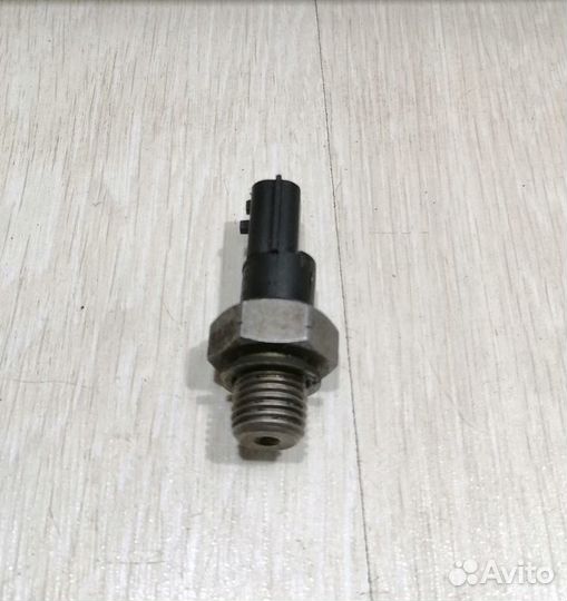 Датчик давления масла Renault sandero stepway
