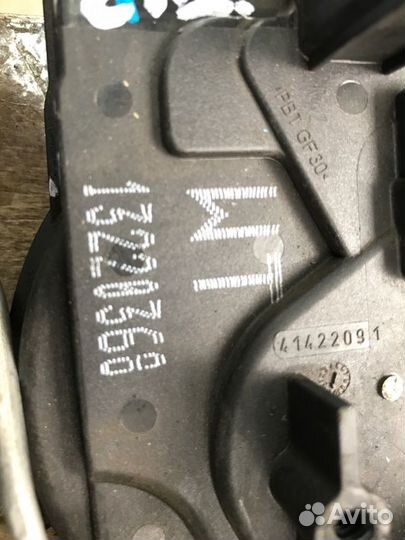 Замок двери передний правый Opel Astra H