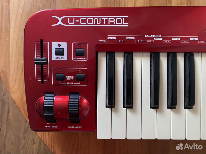 Midi-клавиатура Behringer UMX610