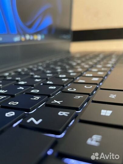 Ноутбук Ультрабук 16Gb/512Gb Новый