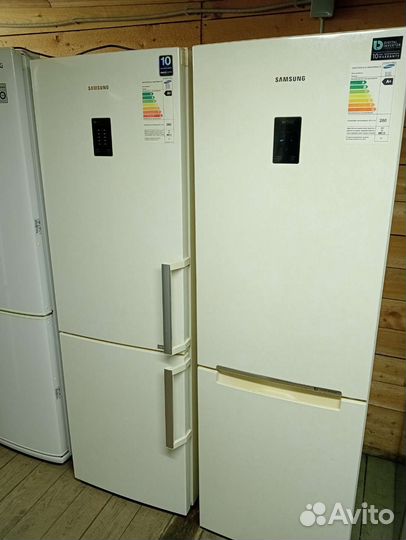 Холодильник Samsung