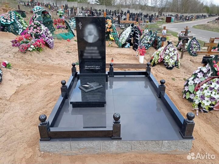 Памятники из гранита, Производитель Карелия