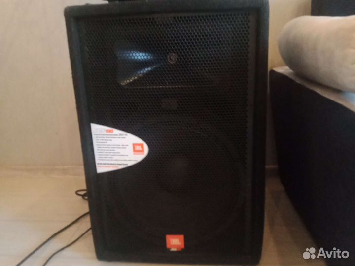 Колонки jbl
