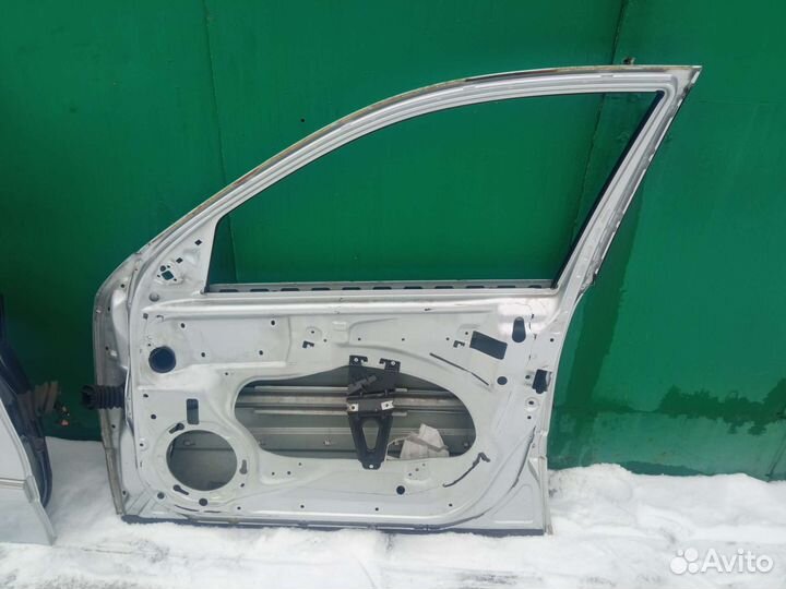 Дверь передняя правая задняя левая Mercedes W211