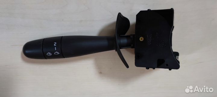 Переключатель стеклоочистителя Renault Sandero Dus