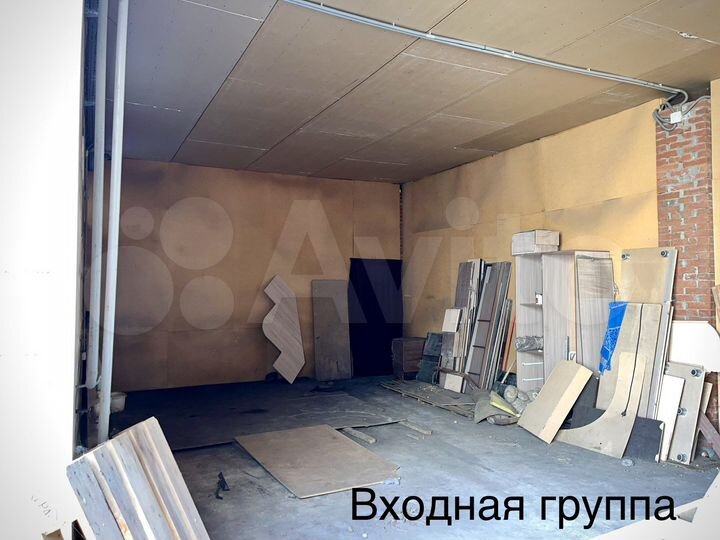 Здание, 1300 м²