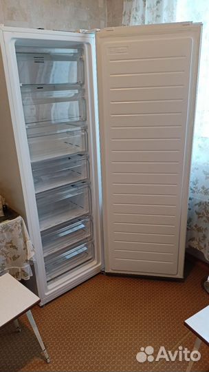 Морозильная камера Leran