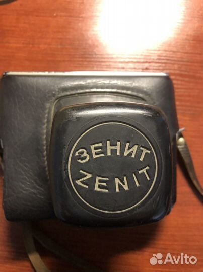 Зеркальный пленочный фотоаппарат Зенит TTL