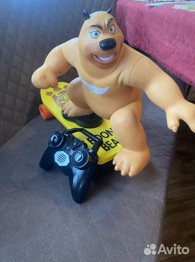 Медведь на пульте управления, радиоуправляемый