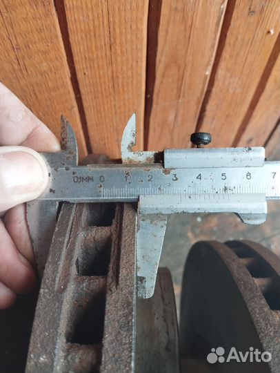 Передние тормозные диски на Фольксваген Т5