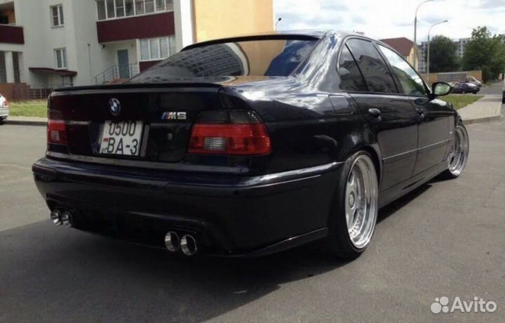 Задняя накладка bmw e39 сплиттер