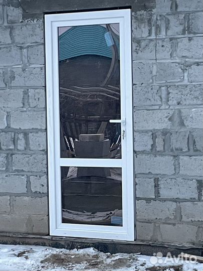 Пластиковые двери