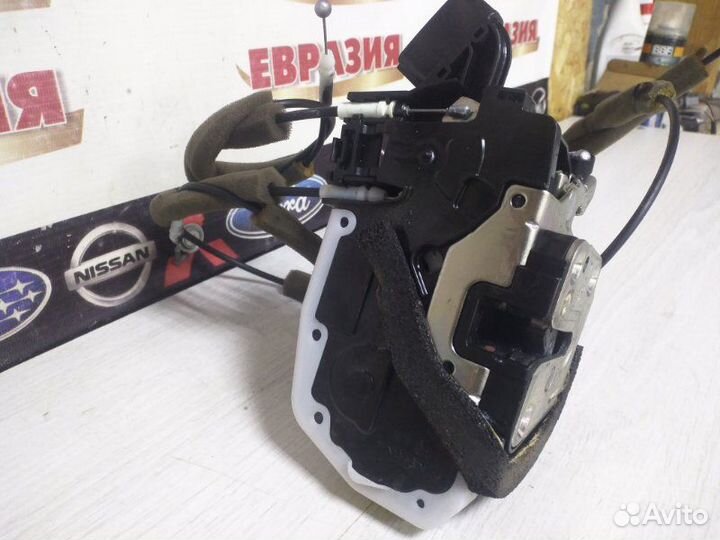 Замок двери передний левый Nissan X-Trail NT32