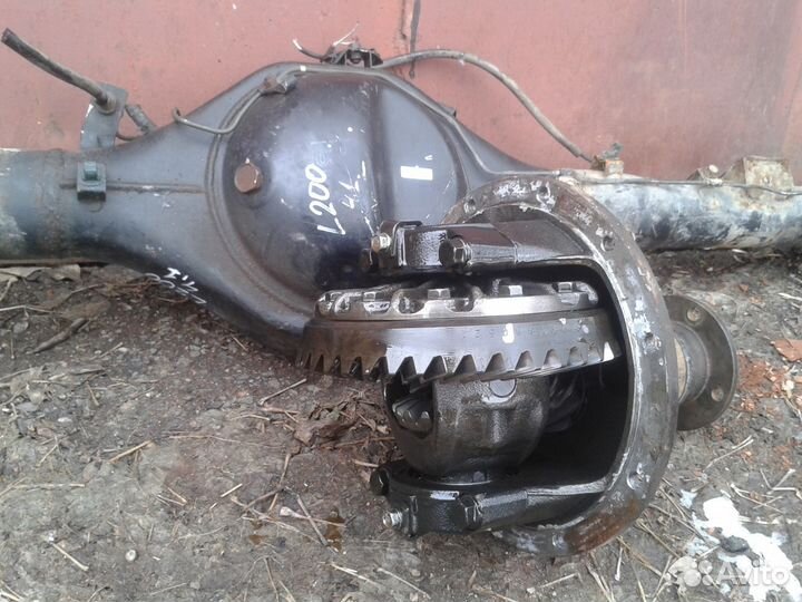 Задний мост по з/ч Mitsubishi L 200 2007-2015