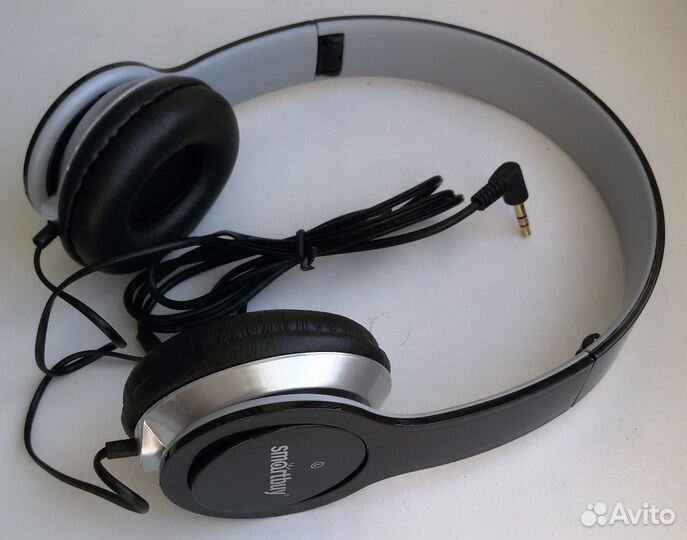 Наушники с микрофоном