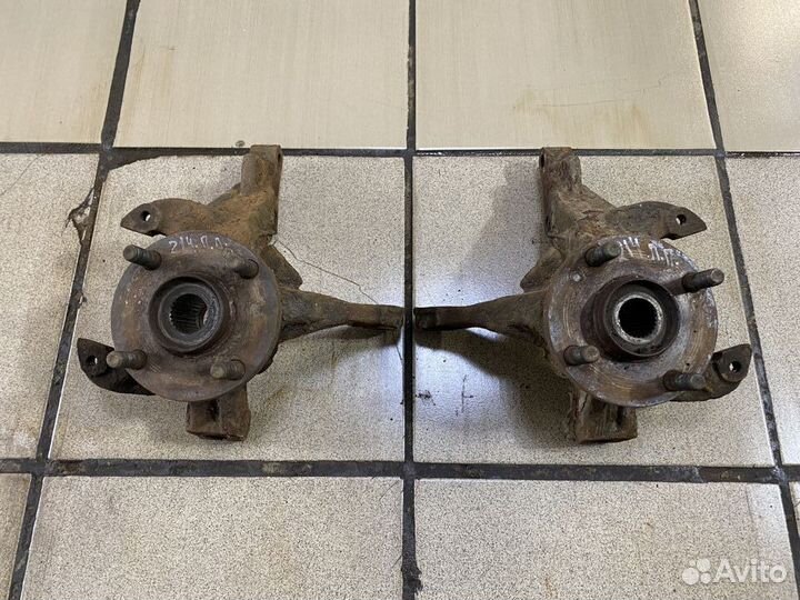 Ступица ступичный подшипник цапфа Mazda 323 BA