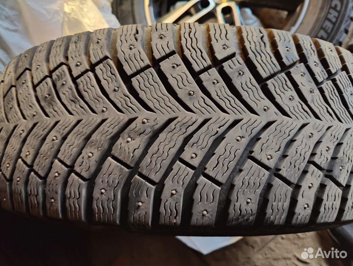 Зимняя резина Michelin X-Ice North 4 SUV 225/65