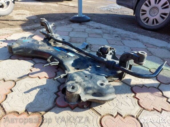 Hyundai Santa Fe 4 подрамник передний