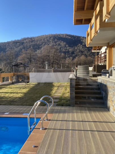 Коттедж 200 м² на участке 5 сот.