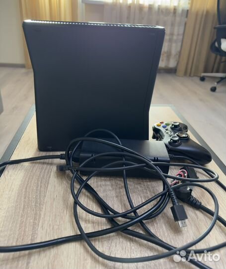 Xbox 360 slim freeboot (прошита) 500GB +180 игр