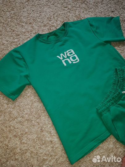 Костюм женский