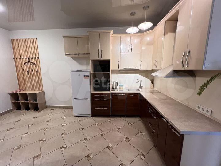 Дом 191,3 м² на участке 5 сот.