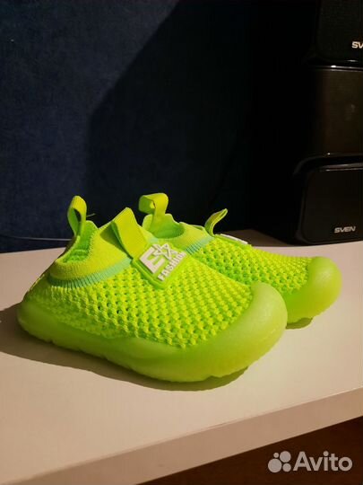 Кроссовки летние