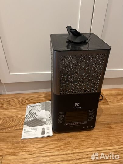 Увлажнитель Electrolux yogahealthline EHU-3810D