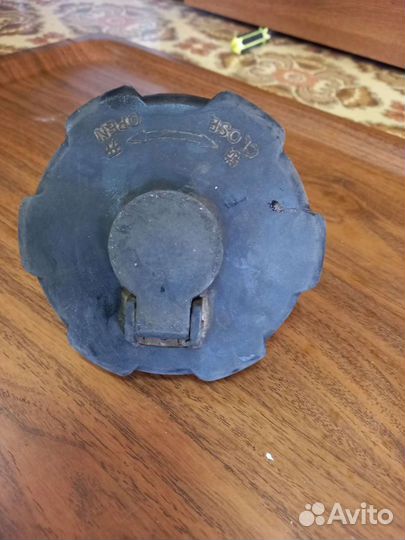 Крышка на бак