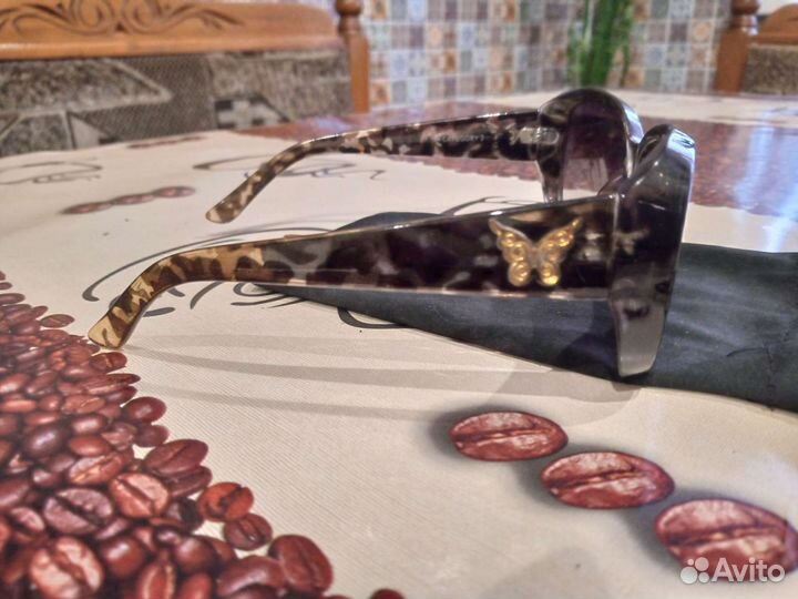 Солнцезащитные очки женские