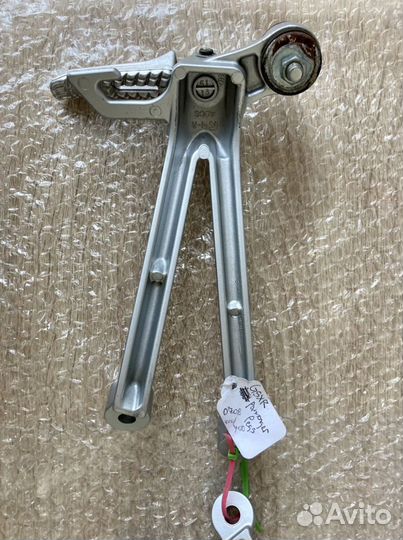 Задние подножки Suzuki GSX-R 600/750 2005 г.в