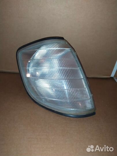 Поворотники правые Bosch(оригинал) W140