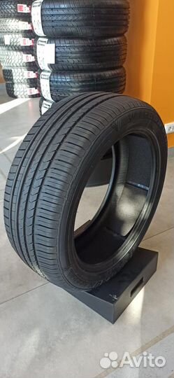 Winrun R330 255/35 R19