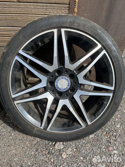 Колеса оригинал mercedes amg диски R18 с резиной