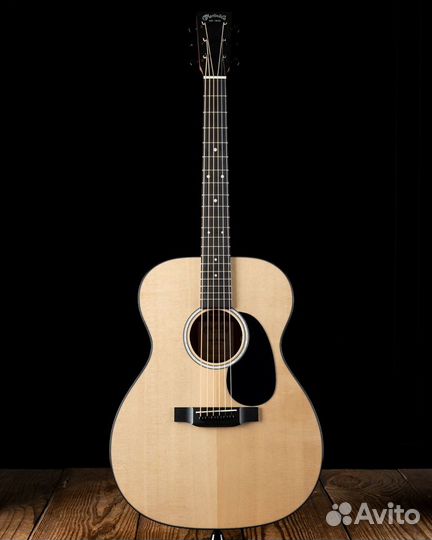 Martin Guitars 000-12E Koa