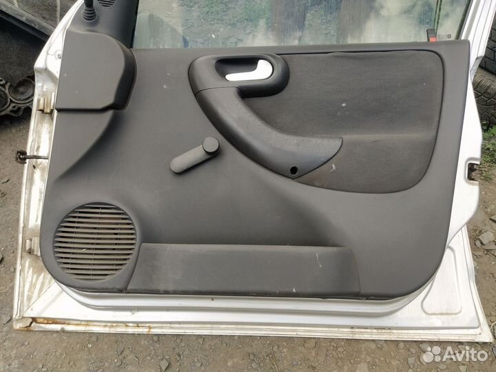 Дверь передняя правая Opel Corsa C