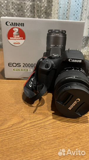 Зеркальный фотоаппарат canon eos 2000 d kit