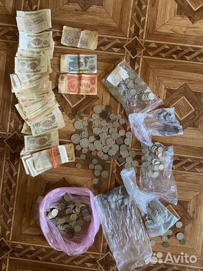 Бумажные деньги СССР, монеты