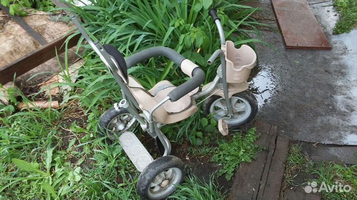 Трехколесный велосипед