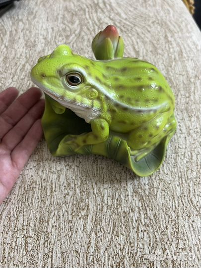 Лягушка фигурка