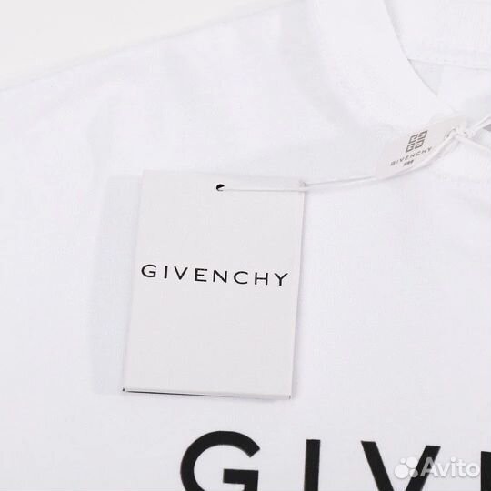 Футболка Givenchy